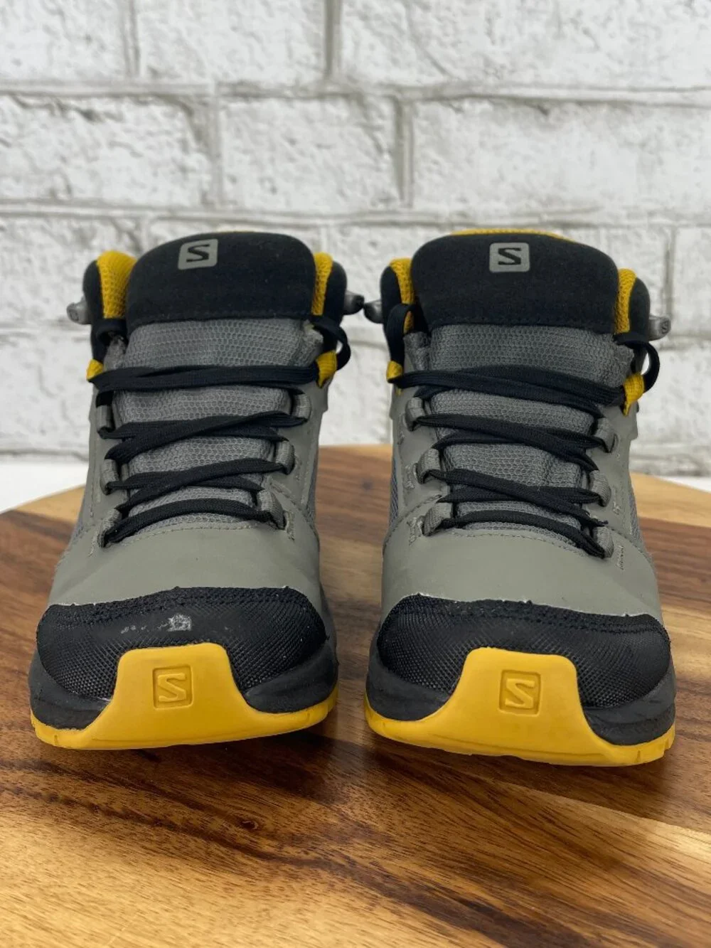 Salomon Outward CSWP Kids Sz. 1 Gray Black Yellow Waterproof Hiking Boots